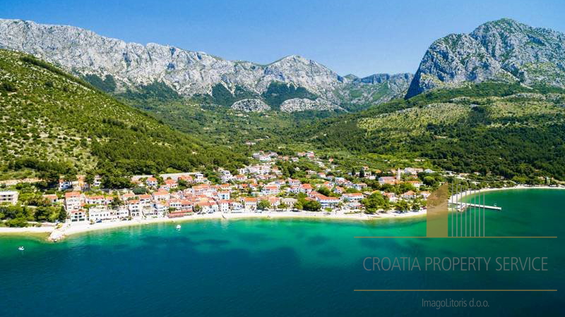 Terreno edificabile in seconda fila sulla spiaggia nella splendida riviera di Makarska!