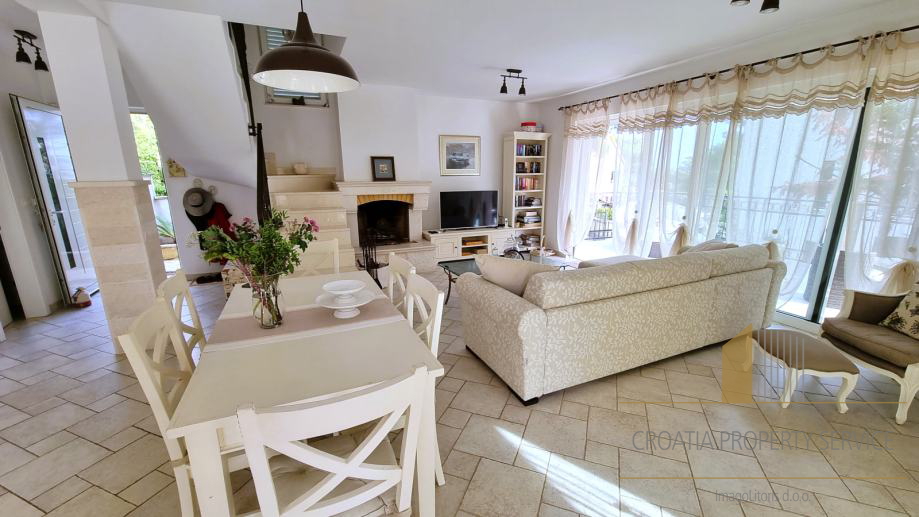 Wunderschöne Villa mit Pool, Weinkeller und Terrassen – Jelsa, Insel Hvar!