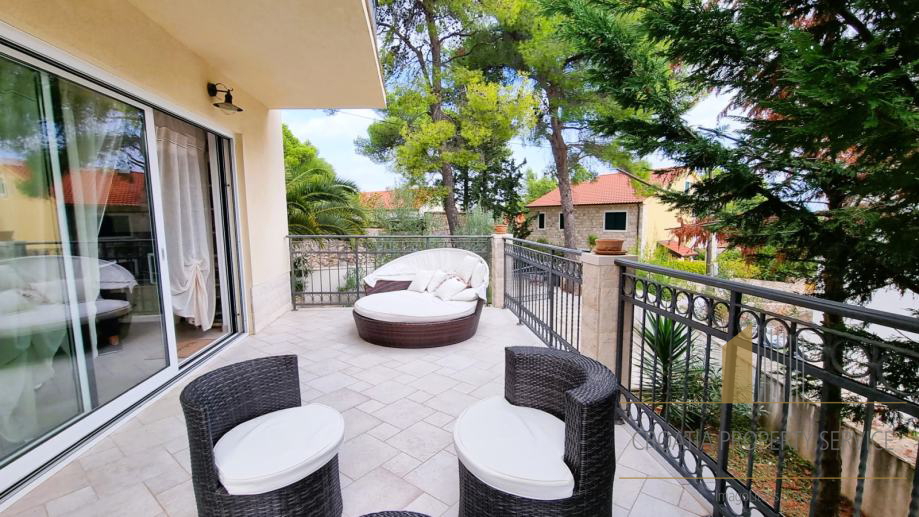 Wunderschöne Villa mit Pool, Weinkeller und Terrassen – Jelsa, Insel Hvar!
