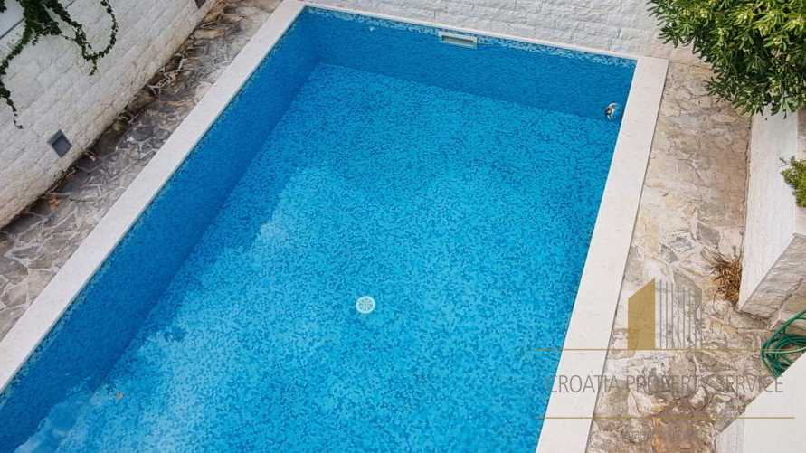 Wunderschöne Villa mit Pool, Weinkeller und Terrassen – Jelsa, Insel Hvar!