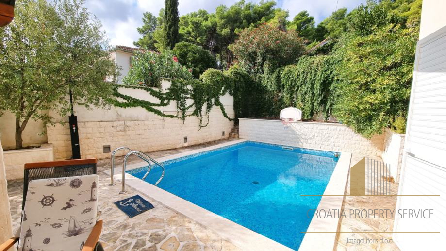Wunderschöne Villa mit Pool, Weinkeller und Terrassen – Jelsa, Insel Hvar!