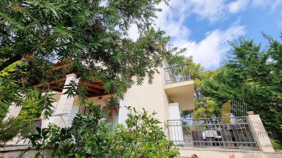 Wunderschöne Villa mit Pool, Weinkeller und Terrassen – Jelsa, Insel Hvar!