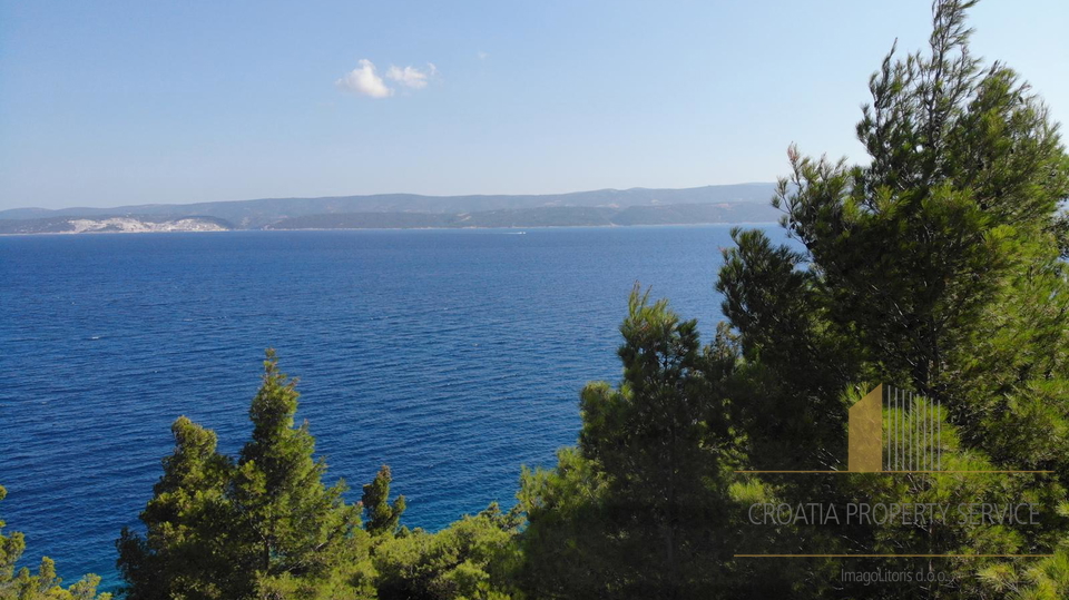 Eine einzigartige Villa in exklusiver Lage, erste Reihe zum Strand – Omiška Riviera! Exklusiver Verkauf!