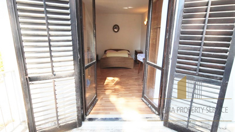 Exceptional opportunity: Charming house 50 m from the sea - Vrboska, Hvar!