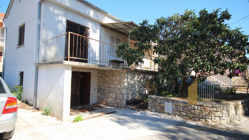 Exceptional opportunity: Charming house 50 m from the sea - Vrboska, Hvar!