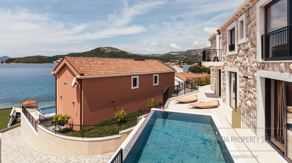 Villa di lusso in pietra in prima fila sul mare nei dintorni di Dubrovnik!