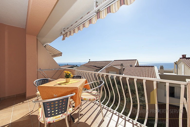 Wunderschöne Apartmentvilla 90 m vom Meer an der Makarska Riviera!