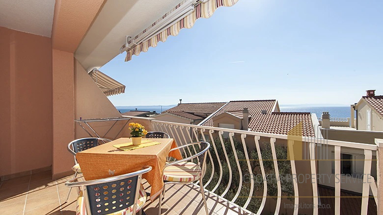 Wunderschöne Apartmentvilla 90 m vom Meer an der Makarska Riviera!