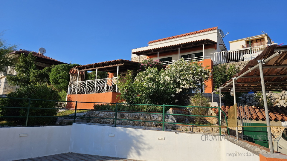 Prečudovita vila prvi vrst s privezom za čoln – Vinišće!