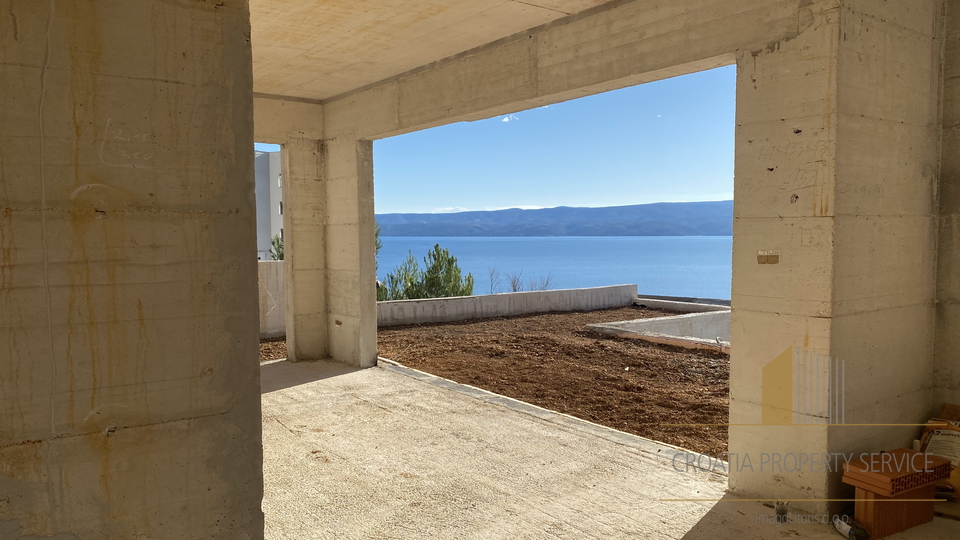 Ekskluzivna luksuzna vila z bazenom, le 150 m od plaže v bližini Splita!