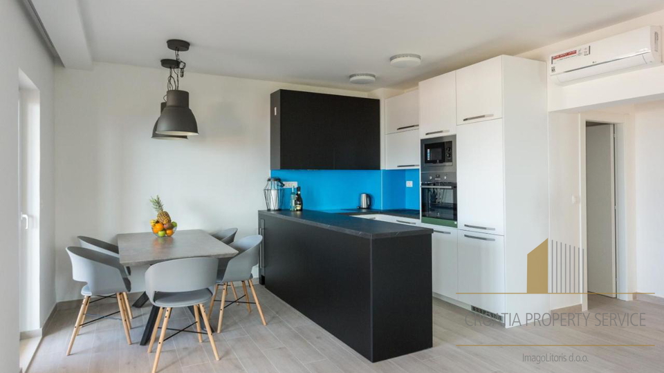 Beautiful apartment villa with a sea view in Župa Dubrovačka!