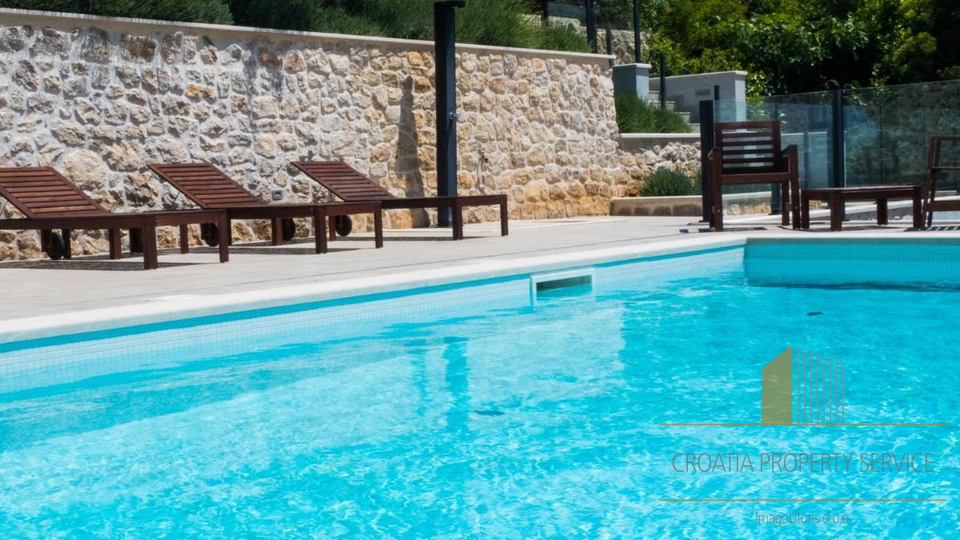 Beautiful apartment villa with a sea view in Župa Dubrovačka!