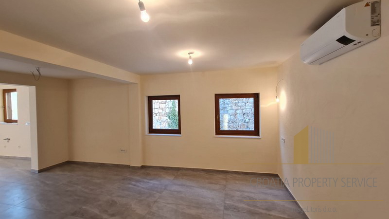 A new elegant house 160 m from the beach in the very center of Jelsa - the island of Hvar!