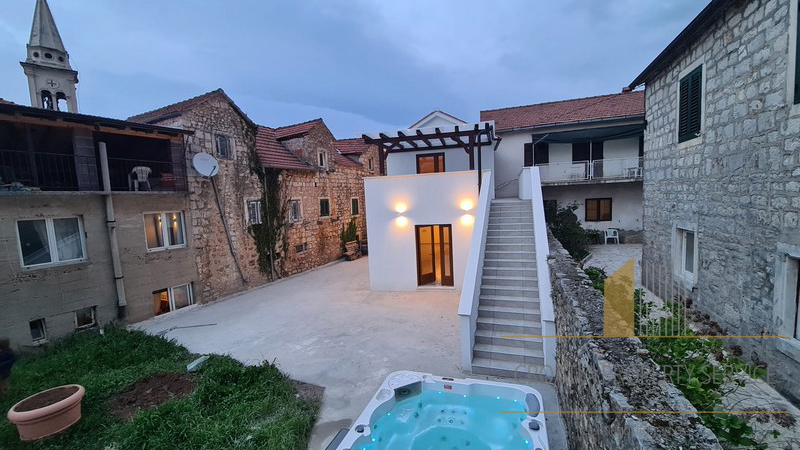 A new elegant house 160 m from the beach in the very center of Jelsa - the island of Hvar!