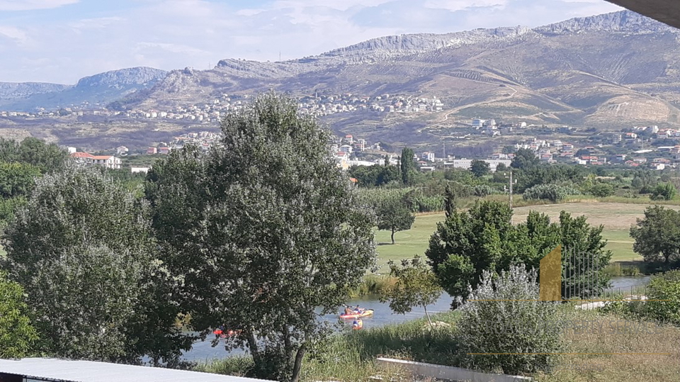 HOTEL IN CONSTRUCTION SITUATED ON THE LAND SURFACE 3881 SQM, ACCOMMODATION WITH THE HIGHEST TRAFFIC ROAD OF SPLIT - DALMATIAN COUNTY! SPLIT!