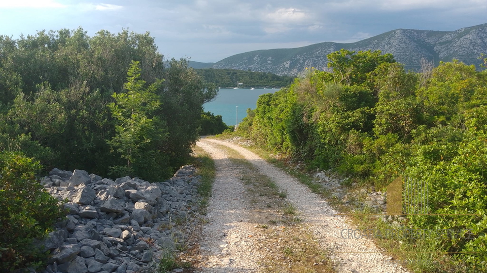 Izjemno gradbeno zemljišče le 50 m od morja - Račišće, Korčula!