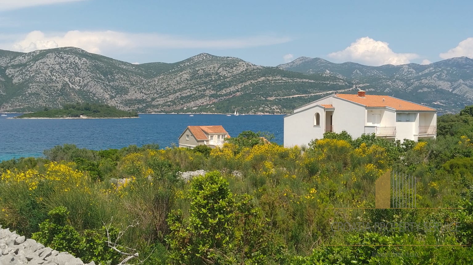 Exceptional building plot only 50 m from the sea - Račišće, Korčula!