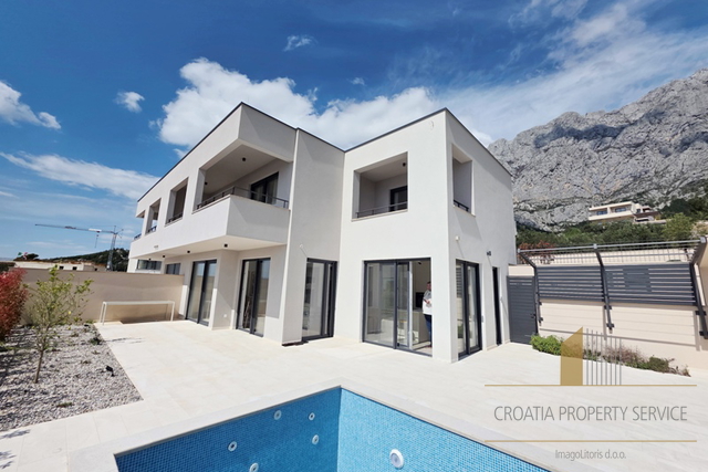 New modern villa with a swimming pool and sea view – Makarska, Veliko Brdo