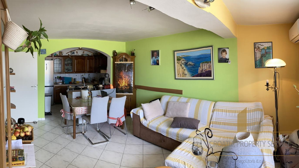 An exclusive oasis by the beach - a house with two apartments in an enchanting location on Čiovo!