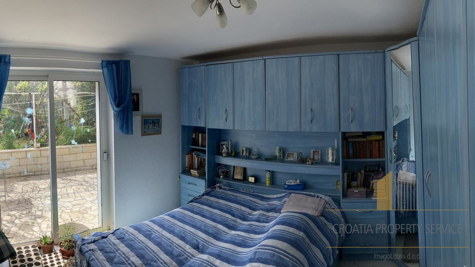 An exclusive oasis by the beach - a house with two apartments in an enchanting location on Čiovo!
