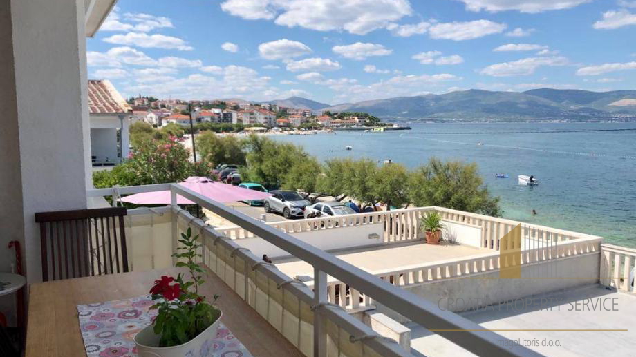 An exclusive oasis by the beach - a house with two apartments in an enchanting location on Čiovo!