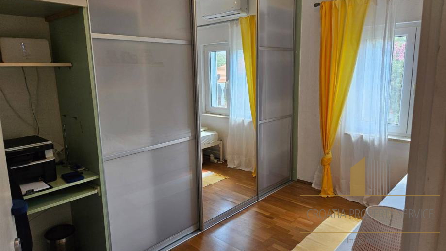 An exclusive oasis by the beach - a house with two apartments in an enchanting location on Čiovo!