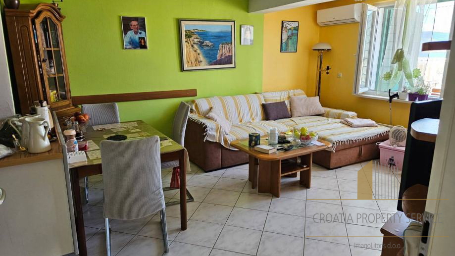 An exclusive oasis by the beach - a house with two apartments in an enchanting location on Čiovo!