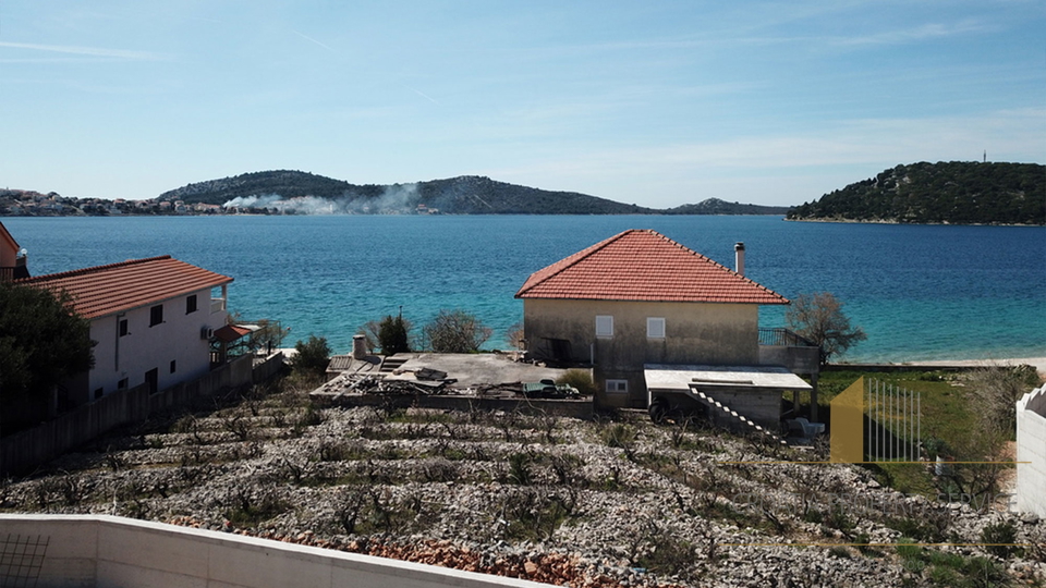 Luksuzni penthouse s pogledom na morje 50 m od plaže – Kalebova Luka!