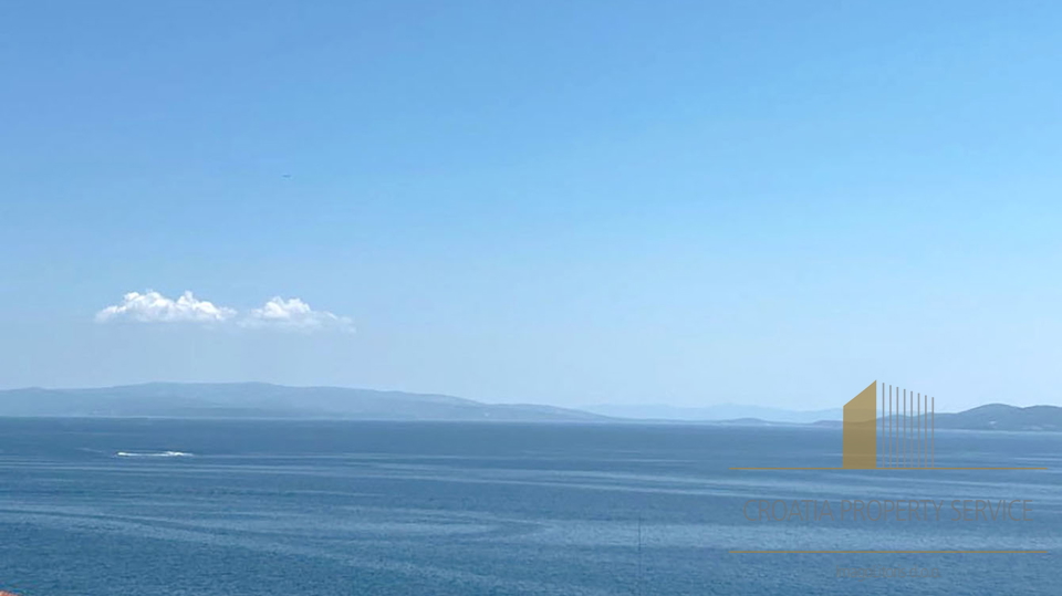 Эксклюзивный пентхаус с впечатляющим видом на море на прекрасном острове Чиово!