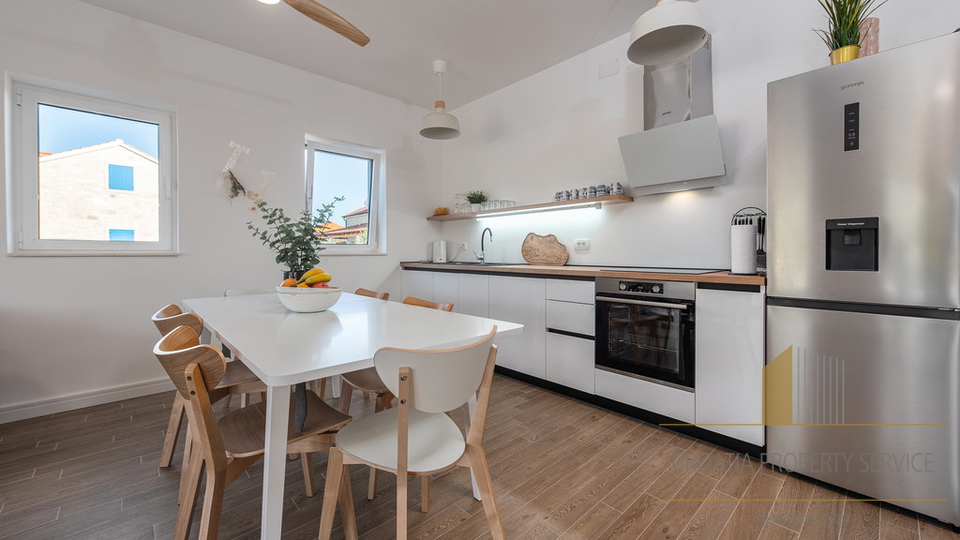 Casa, 130 m2, Vendita, Pašman