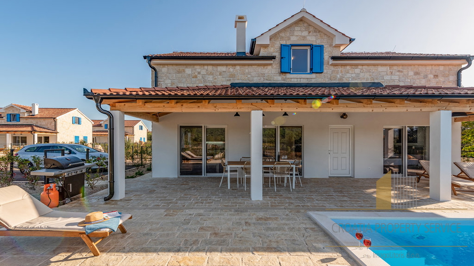 Casa, 130 m2, Vendita, Pašman