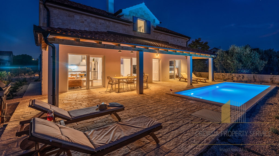 Casa, 130 m2, Vendita, Pašman