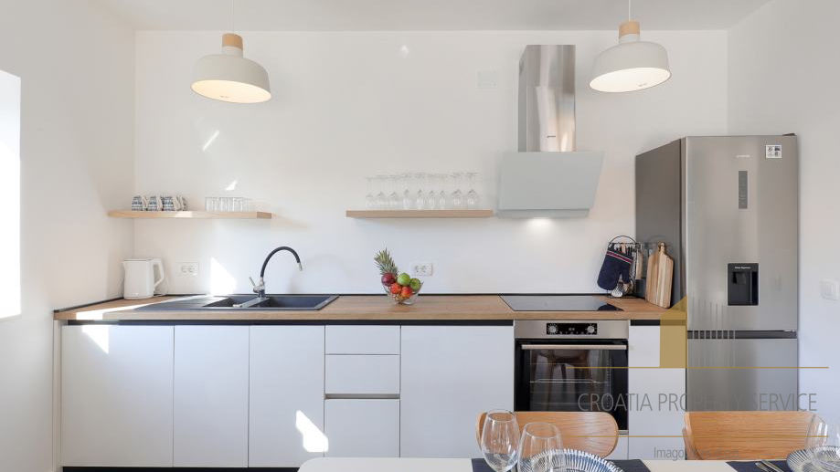 Casa, 130 m2, Vendita, Pašman