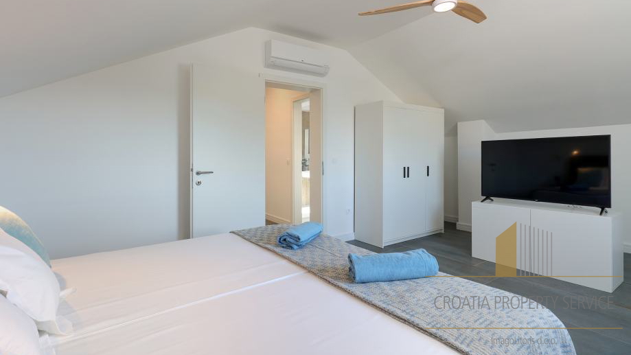 Casa, 130 m2, Vendita, Pašman