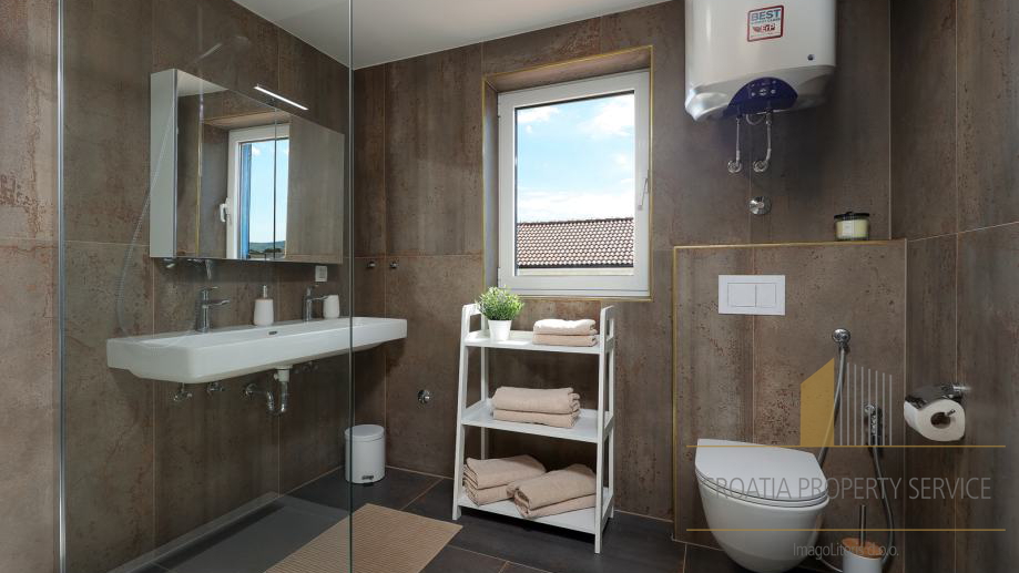Casa, 130 m2, Vendita, Pašman