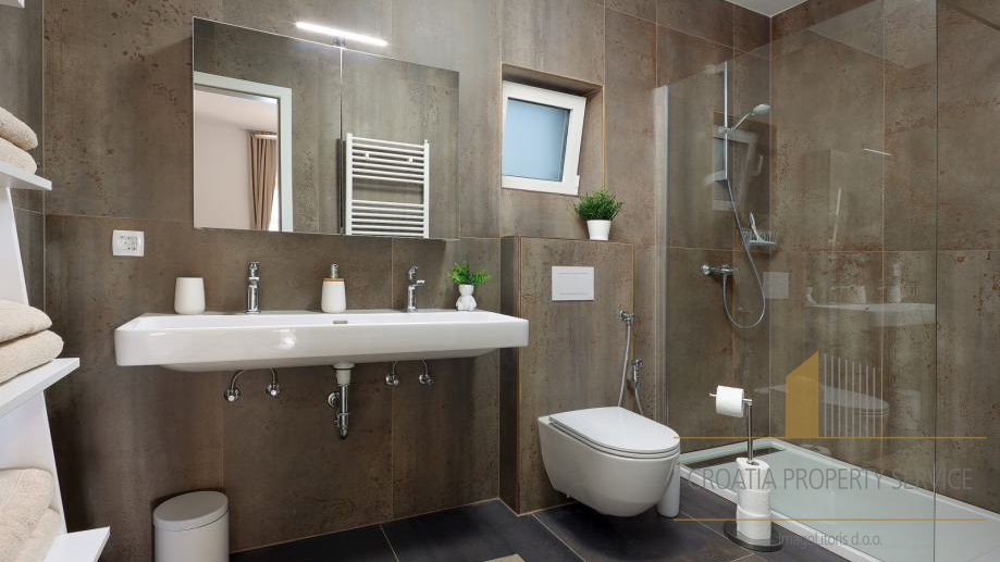 Casa, 130 m2, Vendita, Pašman