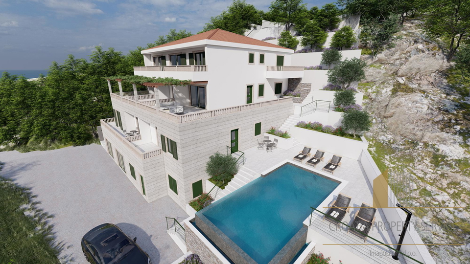 Luxurious villa with great potential, first row by the sea in the vicinity of Omiš!