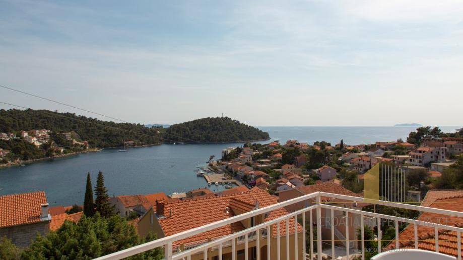 Eine wunderschöne Villa mit Panoramablick auf das Meer auf der Insel Korčula!