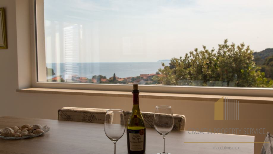 Eine wunderschöne Villa mit Panoramablick auf das Meer auf der Insel Korčula!