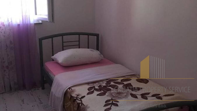 Geräumiges Apartmenthaus 50 m vom Strand entfernt in der Nähe von Zadar!