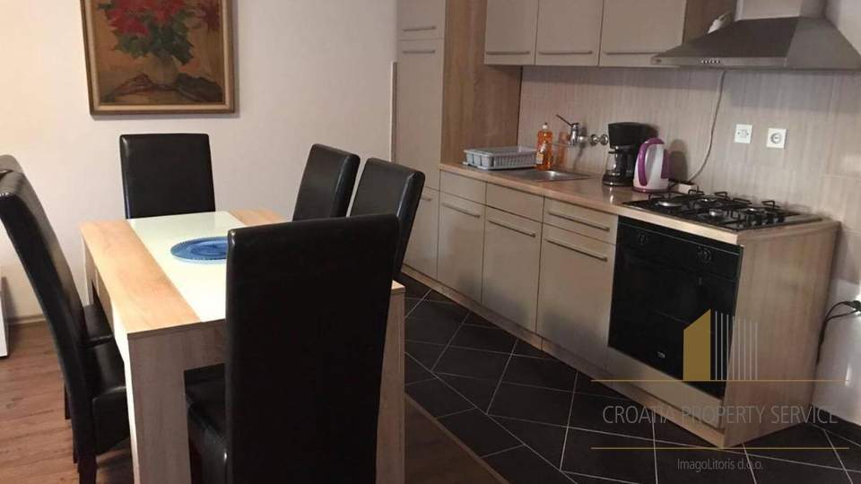 Geräumiges Apartmenthaus 50 m vom Strand entfernt in der Nähe von Zadar!