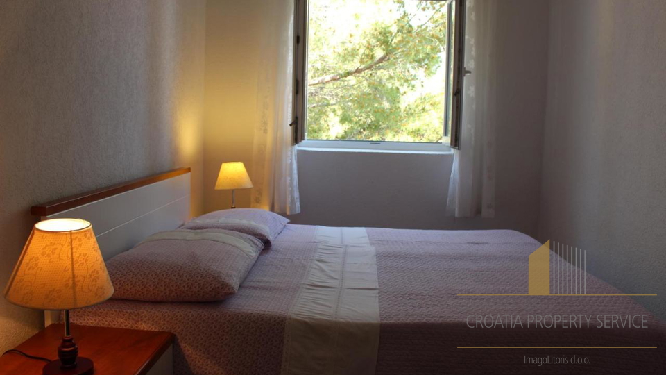 Attractive pension in an exclusive location by the sea on the island of Hvar!