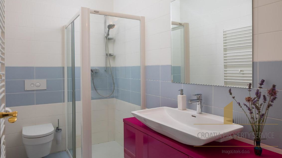 Casa, 250 m2, Vendita, Vodice