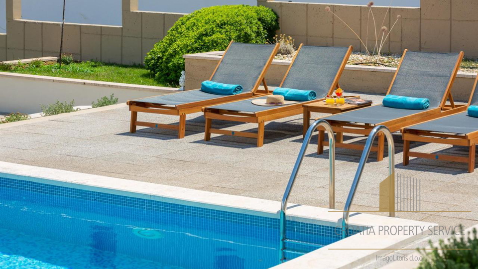 Casa, 250 m2, Vendita, Vodice