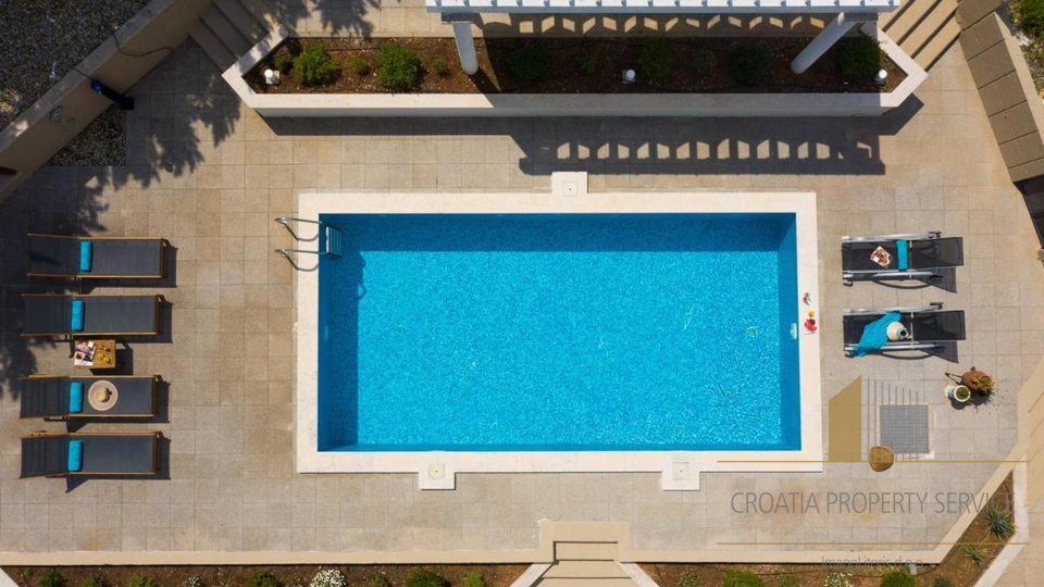 Casa, 250 m2, Vendita, Vodice