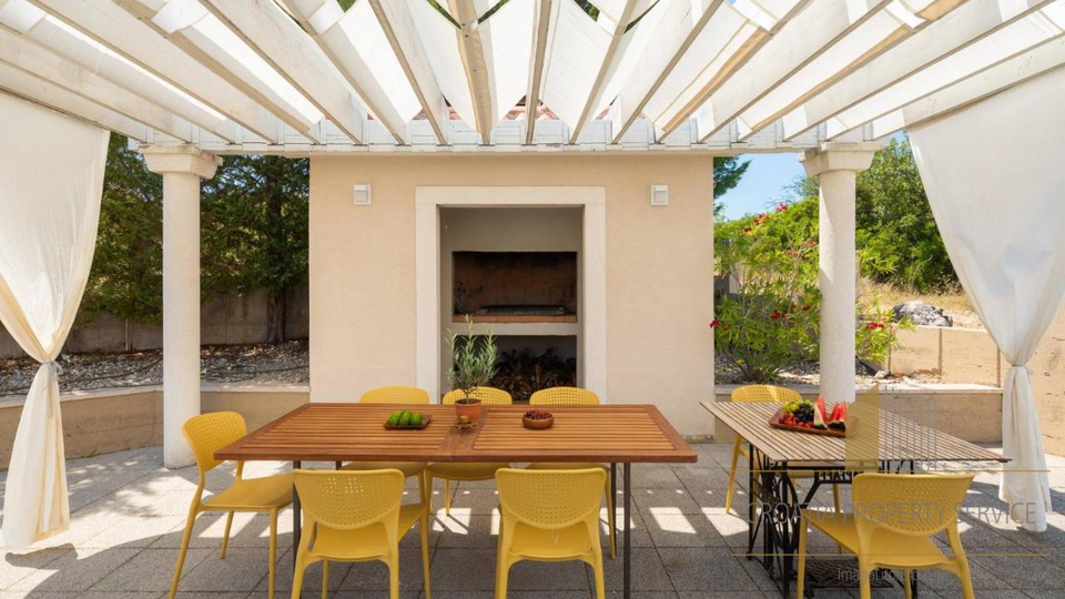 Casa, 250 m2, Vendita, Vodice