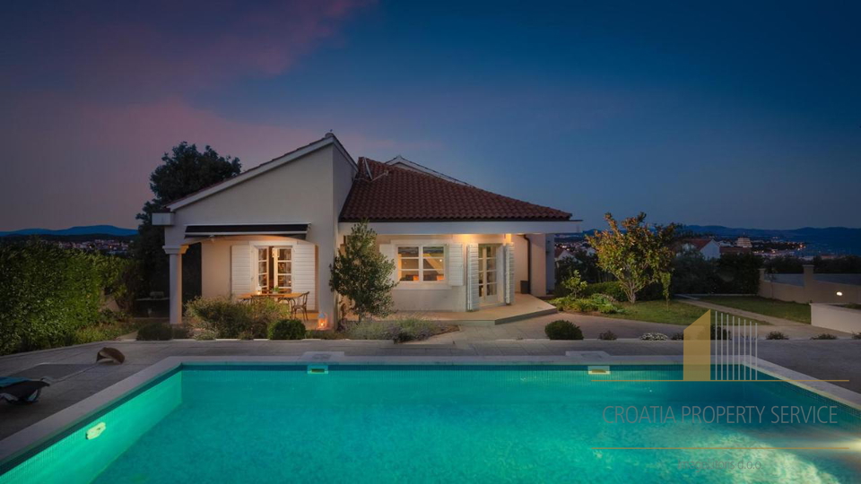 Casa, 250 m2, Vendita, Vodice