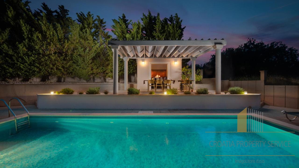 Casa, 250 m2, Vendita, Vodice