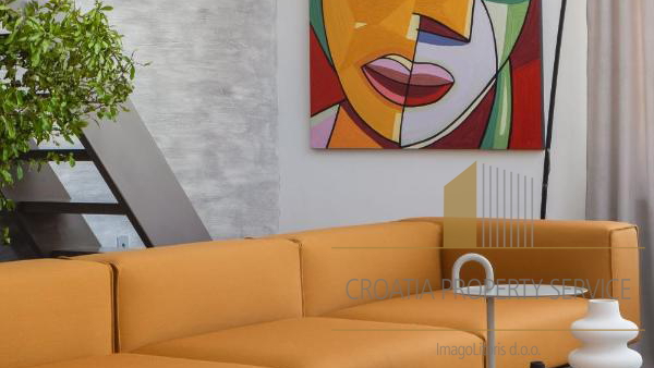 Casa, 250 m2, Vendita, Vodice
