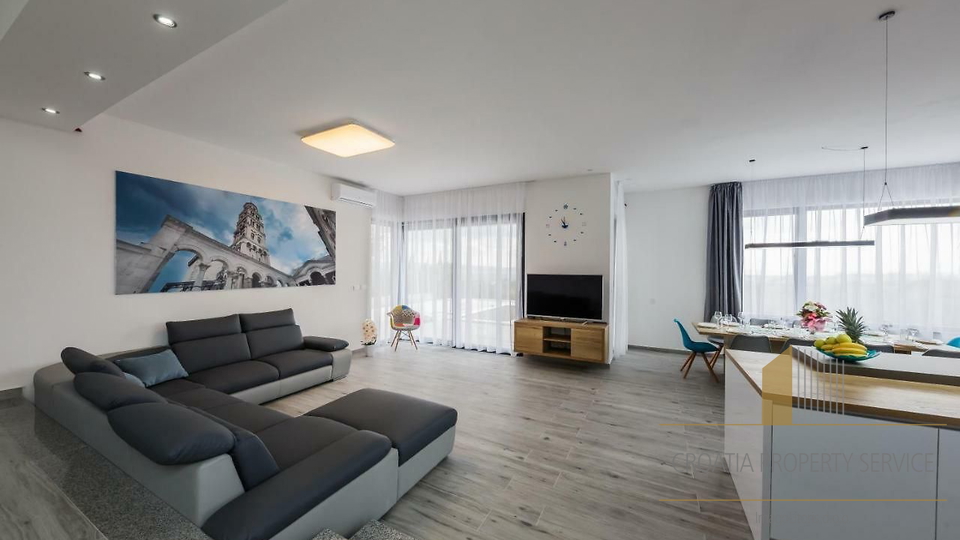 Elegant villa with panoramic sea view near Split!